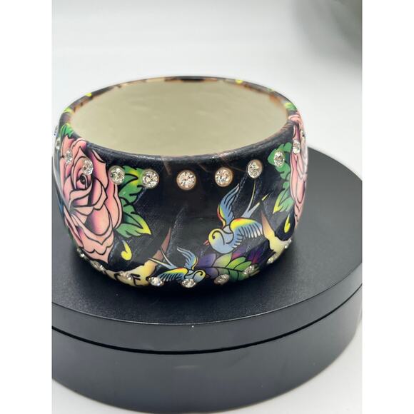 Ed Hardy Vintage Pink Roses Love Peace Tattoo Rhinestone Lucite Bangle Bracelet - Picture 3 of 9